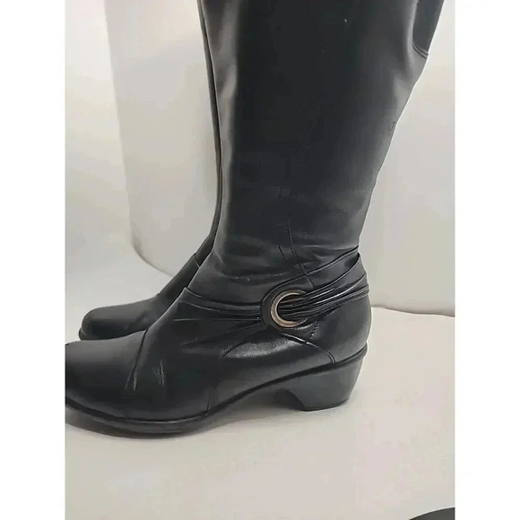 Clarks Bendables Black Leather Riding Boots Womens 8.5 Zipper Heel 38480 - Picture 12 of 16